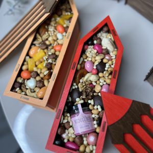 Подарочный бокс Карандаш с орехами и сухофруктами