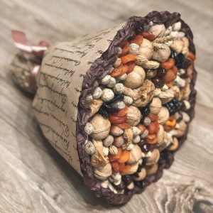 Подарочный букет Орехи-Сухофрукты Классика
