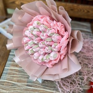 Подарочный букет Зефирный тюльпан