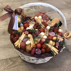 Подарочная корзина Мясной пир